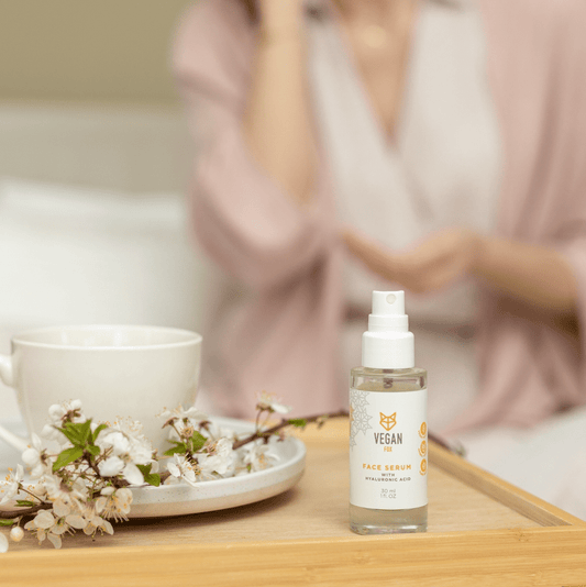 SÉRUM VISAGE À L’ACIDE HYALURONIQUE - Glowy Lash